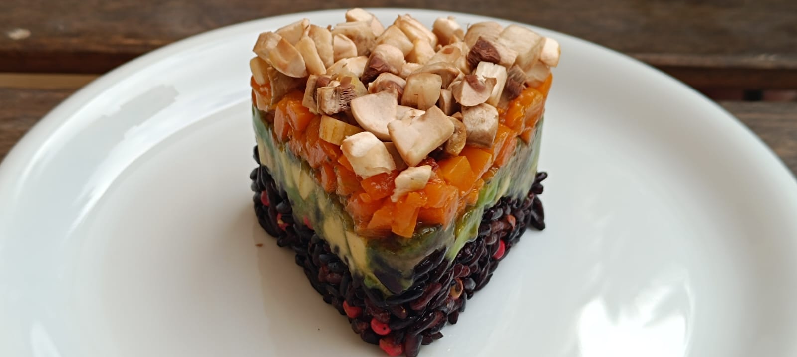 antipasto-veggie-riso-venere-e-avocado-ricetta